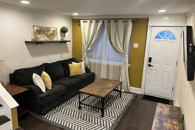 Image de Cozy home a stones throw away from Center City Philadelphia and Penn's Landing.