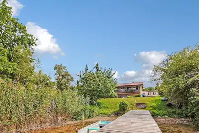 Image de Appartement confortable de 2 chambres à.