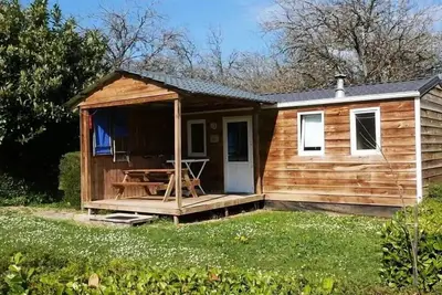 Image de Locatif bois - terrasse couverte style chalet - Renove En 2024 5 à 6 personnes - 5 pers. inclus dans le tarif