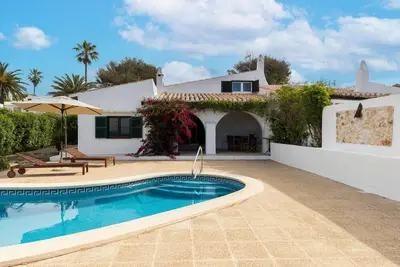 Binisagoc B - Charming chalet near the sea with free WiFi