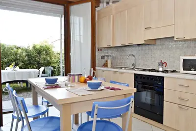 Image de Appartement 'Résidence Papaya C06' avec piscine commune et air conditionné