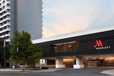 Image de 2 Connecting Suites at a 4⭐️ Hotel