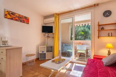 Image de Hauts de la Madrague by Interhome