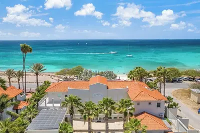 Image de Beach Front Villa Blue Door Beach House by Bocobay