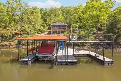 Tulip House - 3 bedroom in back of cove
