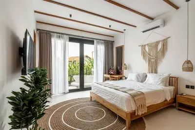 Image de Udara by EVDEkimi - Spacious 4br Pool villa with Lush garden at Artistic Center of Ubud