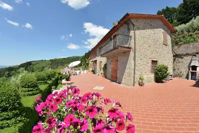Image de Charmant gîte à Petrognano avec piscine