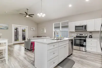Image de Sea Glass Paradise Pet-Friendly 5 Mins From Beach!