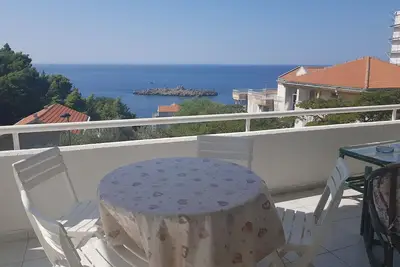 Image de Sea view apartment with large balcony in Sveti Stefan