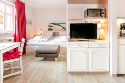 Image de Dog-friendly vacation apartment ideal for couples, with swimming pool and sauna.
