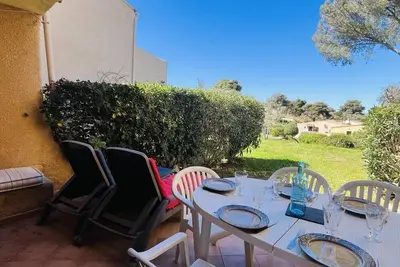 Image de Appartement à Lumio avec Terrasse, Parking et Proche Plage - 4 Couchages