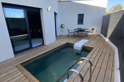 Image de La Citadine, Villa Moderne Avec Piscine, Climatisée, Proche Centre Ville et Golf