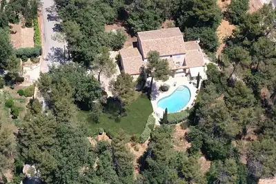 Image de Villa Dauphine 12 personne entre Aix-en-Provence et Cassis idéale en famille