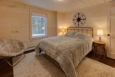 Image de Charming new rustic mountain home located 10 minutes from Waterville Valley!
