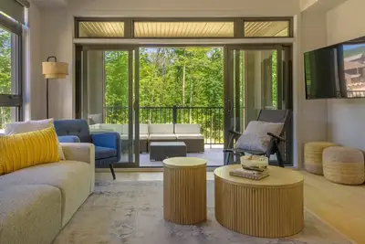 Image de The Wolf`s Den at Verbier - Condo Near Mont-Tremblant Village