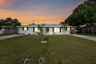 Image de Charming 2 bedroom Duplex In the iconic City of Venice Florida!
