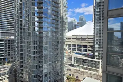 Image de Luxurious Downtown Toronto condo
