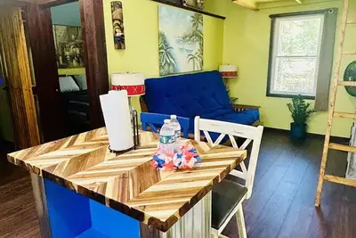 Image de Cabin Tortuga: a Hidden Oasis!