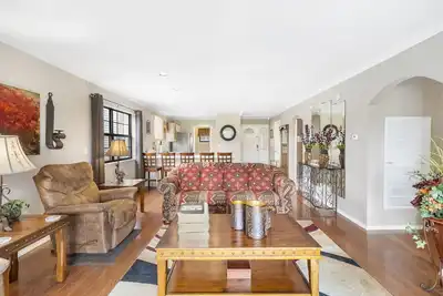 Image de City Getaway • Walk-In Access• Near Hwy 76 Strip •Golf & Ticket Deals!