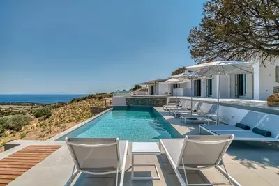 Image de Spectacular Paros Villa | Villa Stone Pearl | 7 Bedrooms | Panoramic Sea Views and Private Pool | Faragas
