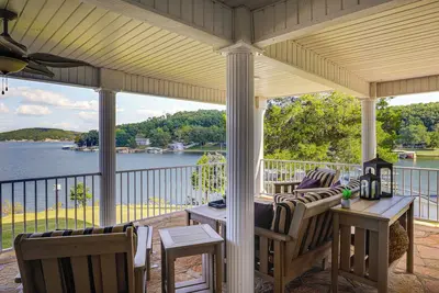 Image de Lake of the Ozarks Haven w/ Decks, Dock & Kayaks!