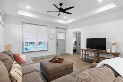 Image de Two homes downtown!