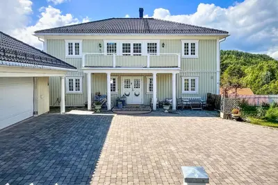 Image de Belle maison de 5 chambres à Porsgrunn