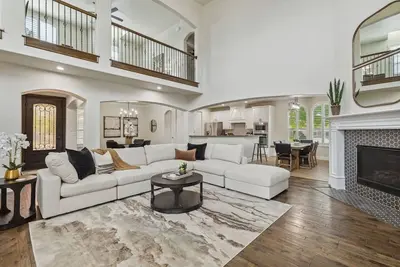 Image de Tch - Spacious 5bd/3. 5ba in Keller with Workspace