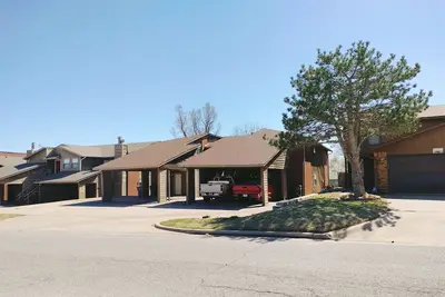 Image de Golden Sunflower's Apartment A