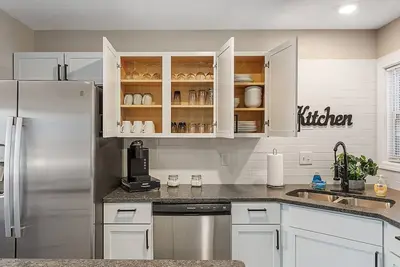 Image de Elegant, 4br undisturbed tranquility