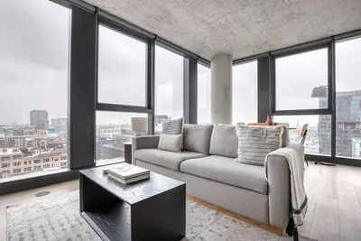 Image de Fabulous West Loop 2br w/ Rooftop & Dog Wash, nr L, by Blueground