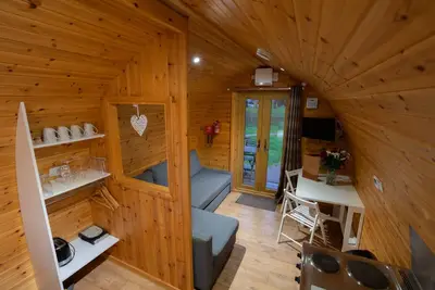 Image de Somerset glamping pod with access to adventure activities.