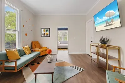 Image de 3br City Chic Modern Apt | Central Location