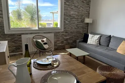 Image de apt 2*, 4 pers, face à la mer, 5 min à pied du centre