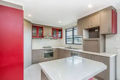 Image de Large Comfortable Home @Woden