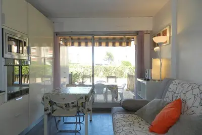 Image de Appartement rénové avec accès plage, piscine et tennis - Bormes-les-Mimosas