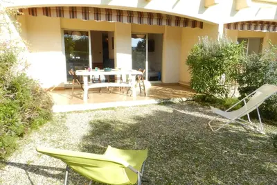 Image de Charmant T2 avec grande terrasse à 250m de la plage - 4 couchages, garage privé, ménage inclus