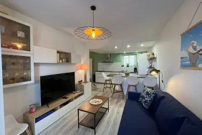 Image de Charmant appart rénové, 4 pers, 50m plage, WiFi, cour/terrasse, Capbreton