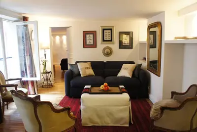 Image de Cozy quiet retreat for the sophisticated Paris-lover near Louvre - Saint Honoré
