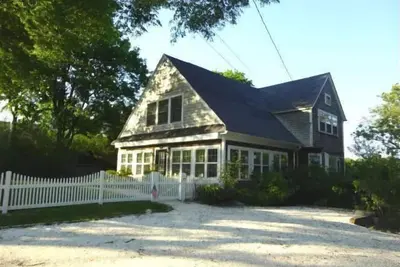 Image de Stunning outdoor living space near Craigville Beach (2367)