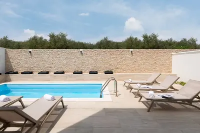 Image de Villa Bellatrix 2 - heated pool and jacuzzi, quite area, family, sea view