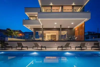 Image de Luxury Villa Ecxellence with a pool, panoramic view, quiet area, family, stylish