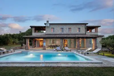 Image de Rustic Villa Calluna with a pool panoramic view, pet friendly, quite area