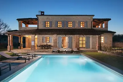 Image de Rustic Villa Caltha with a pool, pet friendly, quite area, family, private parking, terrace, fancy yard