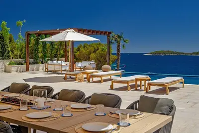 Image de Villa Crystalsea 1 infinity heatedpool in Hvar in Hvar, sauna, family, stylish, sea view