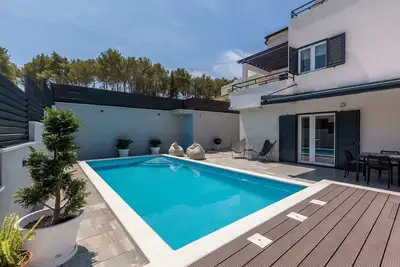 Image de Villa Del Mar in Milna with a pool, near beach, quite area, sea view, pet friendly, family