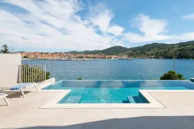 Image de Luxury & stylish Villa Lavanda 5 m from the sea, beachfront, sea view, quite area, pet friendly, family.