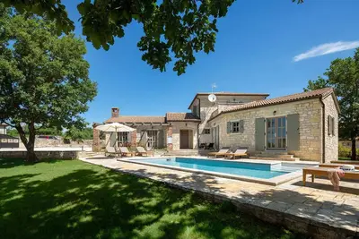 Image de Rustic Villa Sambucus with a pool, pet friendly, quite area, family, private parking, terrace, fancy yard
