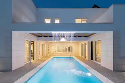 Image de Villa Symphony, heated pool, sea view, beachfront, family, friendly, stylish