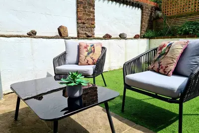 Image de Garden flat in central Hove, close to the beach, shops, bars and restaurants